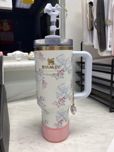 The Stanley X LoveShackFancy Holiday Quencher Rosa Beaux Blue photo review